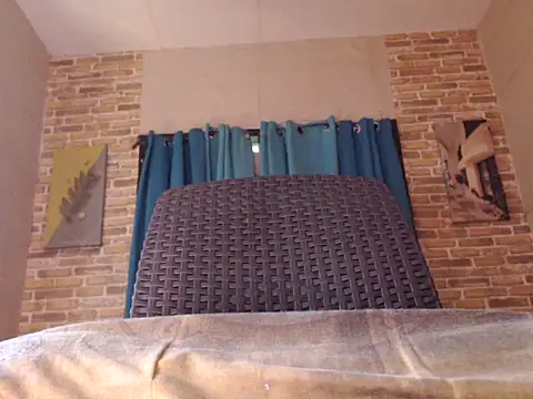 Urnaughty_cjay webcam