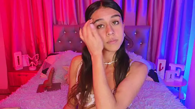 Emiily_Scott1 webcam