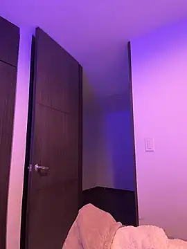 AlannaEvons live sex cam