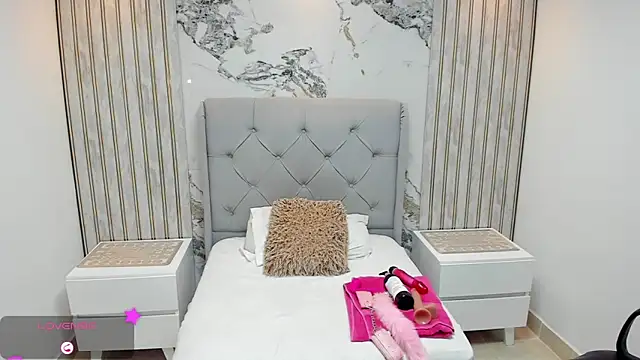 SIENNAMARSHAL webcam