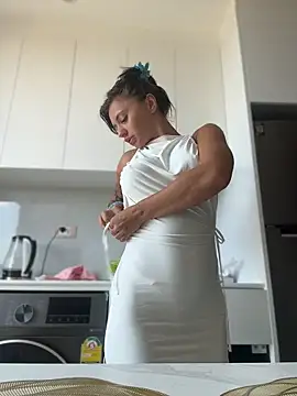 JulliaVegas live sex cam