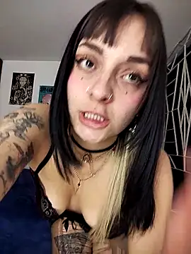 KARINNA__RAVEN webcam