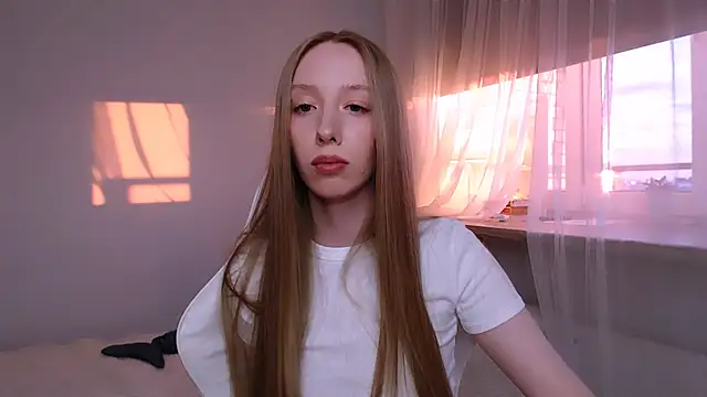 Luna_insniity webcam