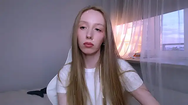 Luna_insniity webcam