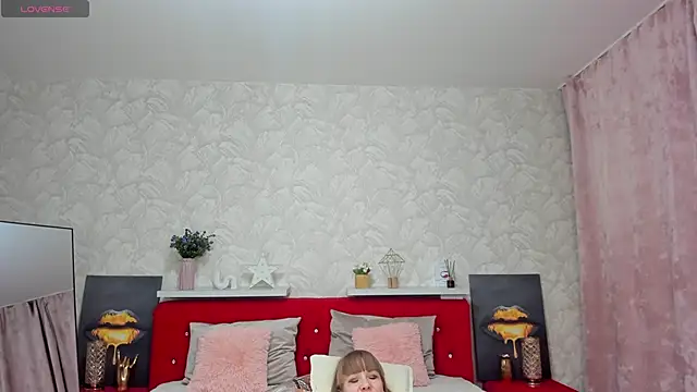 kattypeachx - KattyPeachX's free webcam - UK Sex Cams