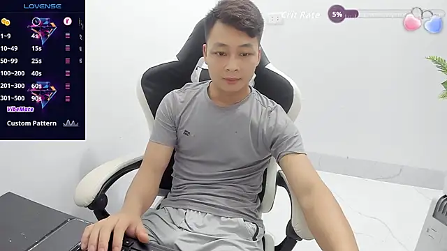 Naughty___asian webcam