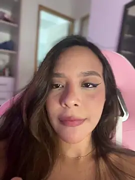 Little_Amber6's Stripchat show and profile