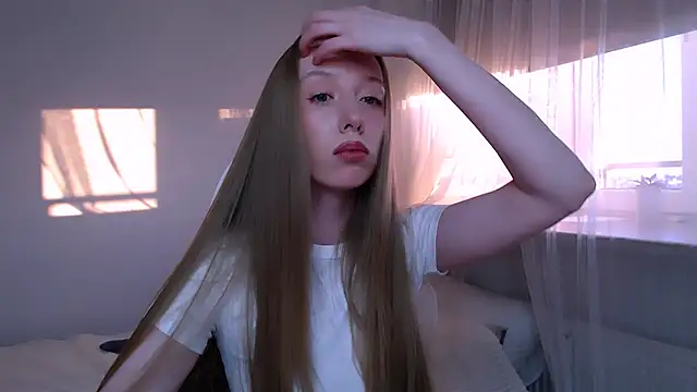 Luna_insniity webcam