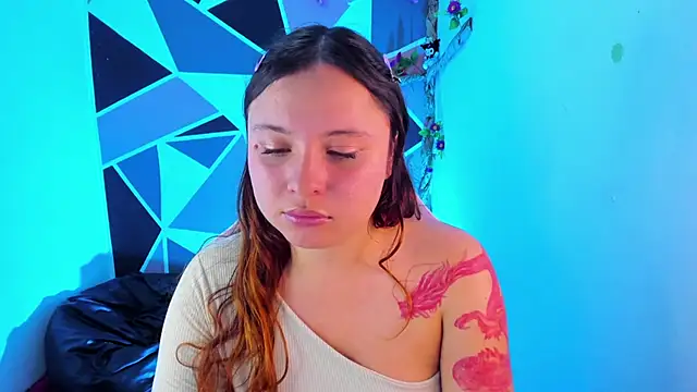 little_emma0 - Little_emma0's free webcam - UK Sex Cams