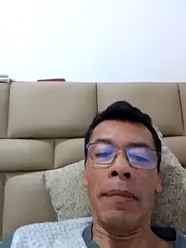 skinnylatino51 webcam