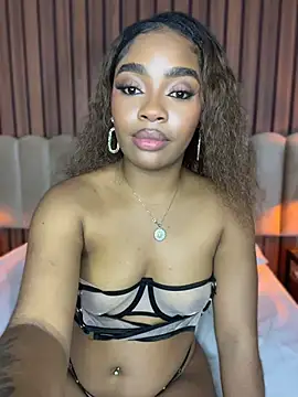 CharlothMavis webcam