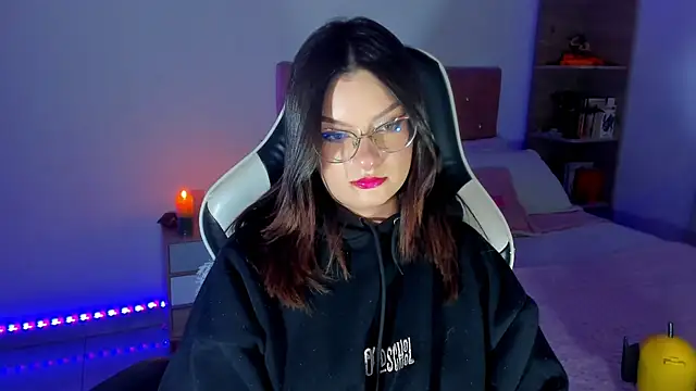 OphelianaRose33 webcam