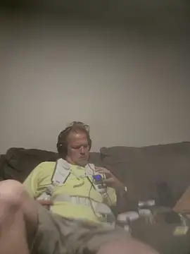 yourMasterisBored webcam