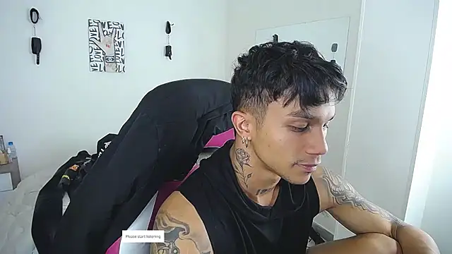 Leonard_Price live sex cam