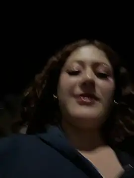 Amber_rosse_outdoors webcam