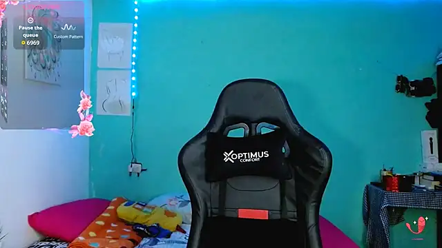 sensitive_brunette webcam