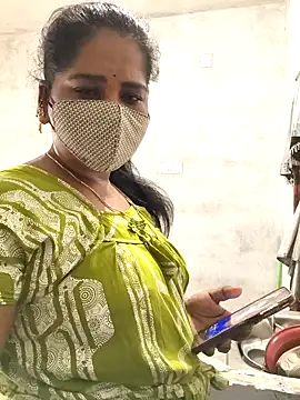 MaaliiiPonuTamil webcam