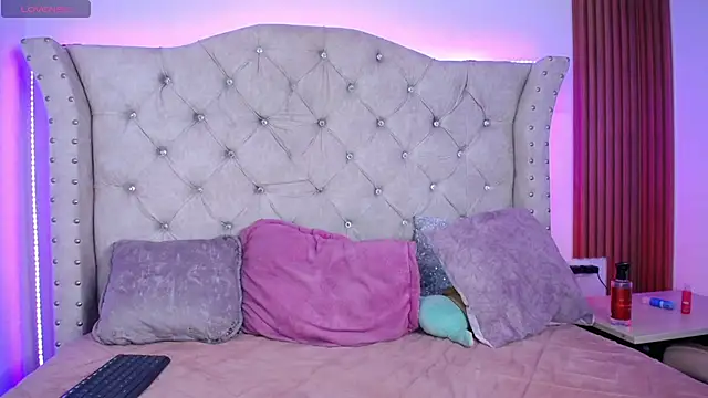 Elizabeth_Evans1 webcam