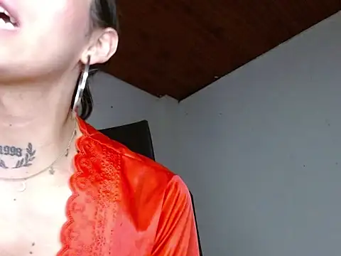 Scarlett_crastrawberry webcam