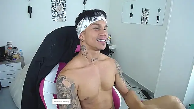 Leonard_Price webcam