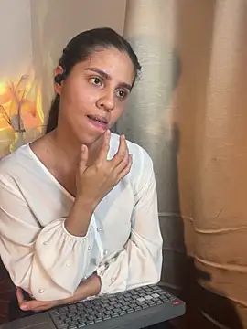 alisaa_jhons1 webcam