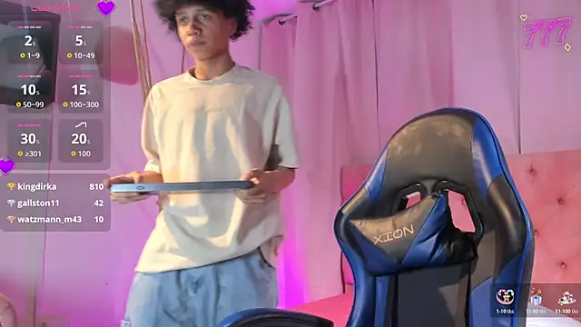 _taylor_black webcam