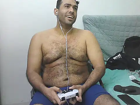 AlphaLatinoBear webcam