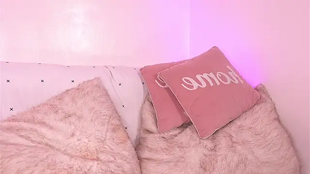 Mackenzie_Lia webcam