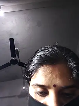 Webcam Model (Sexy_khushi19)  is live.Free join now!