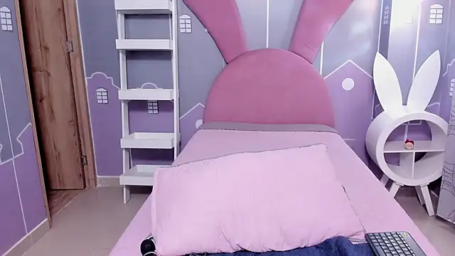 EmmaThompson__ webcam