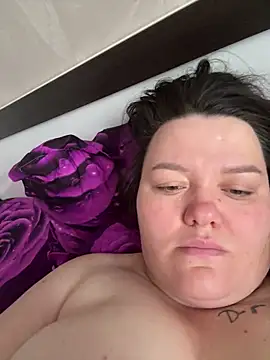 SunnyLeila2101 webcam