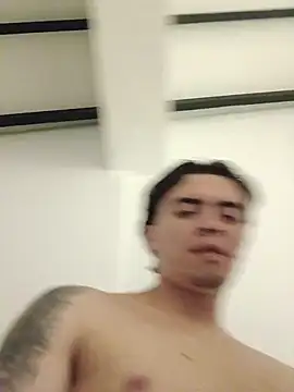 18matthew Live Webcam on Stripchat