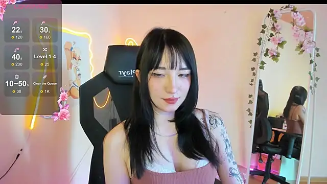 AliceeinWonderlanddd webcam