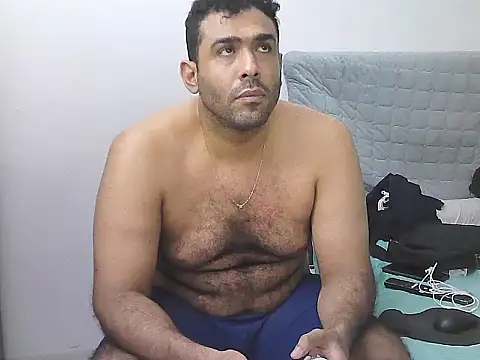 AlphaLatinoBear webcam