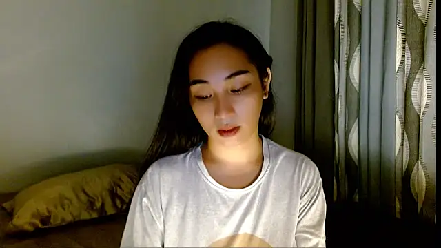 SweetLilly_18 webcam