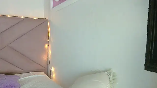 eva_sin18 live sex cam