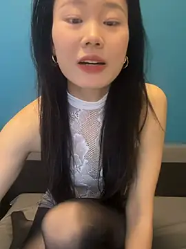 美女ZHJKS9988在线直播