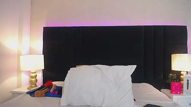 laila_stilwiills webcam