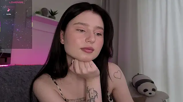 _lua__ - _Lua__'s free webcam - UK Sex Cams