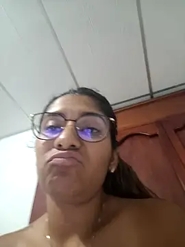 Sofythom1 live sex cam