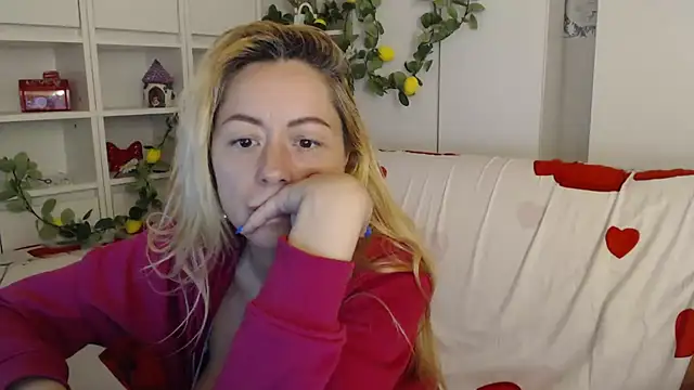 _karolynesyera_ webcam