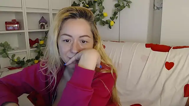 _karolynesyera_ webcam