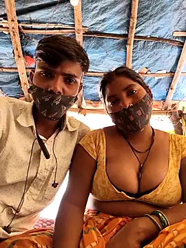 Indiandesicouple155 webcam