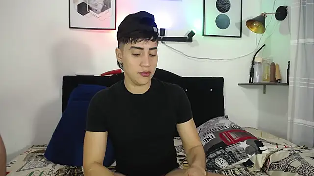 Thomas_and_lyan webcam