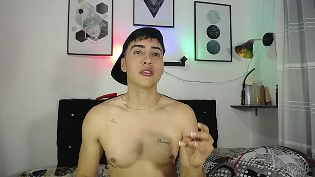 Thomas_and_lyan webcam