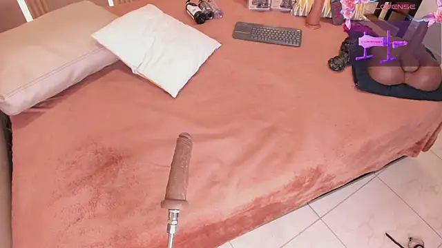 sabrina_shark_ webcam