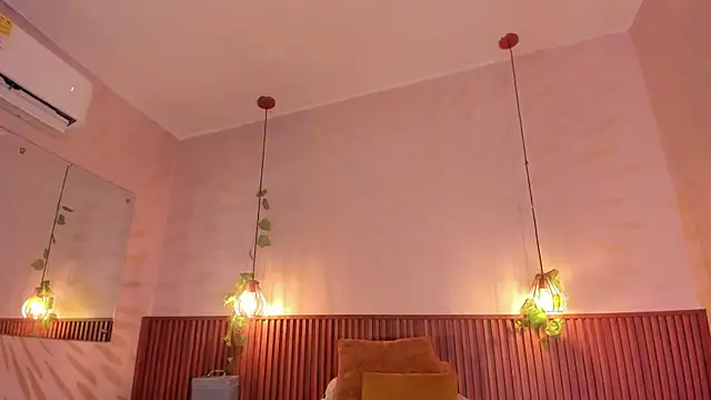 daphne_courtis webcam