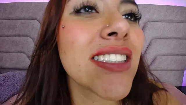 Jessica_Kraftt webcam