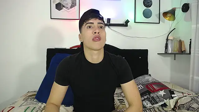 Thomas_and_lyan webcam