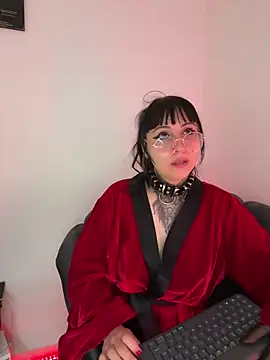 ravenna666_ - Ravenna666_'s free webcam - UK Sex Cams